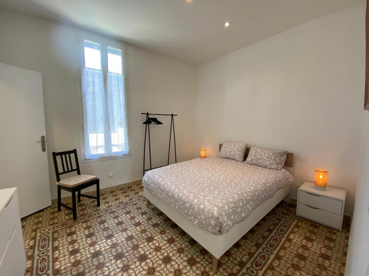 Le 23 - 2Eme Etage Apartamento Arles Exterior foto